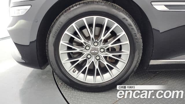 Genesis Electrified G80 2023 — фото 5 из 20