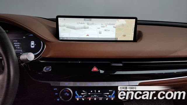 Genesis Electrified G80 2023 — фото 12 из 20