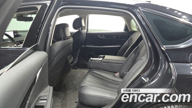 Genesis Electrified G80 2023 — Şəkil 11/20
