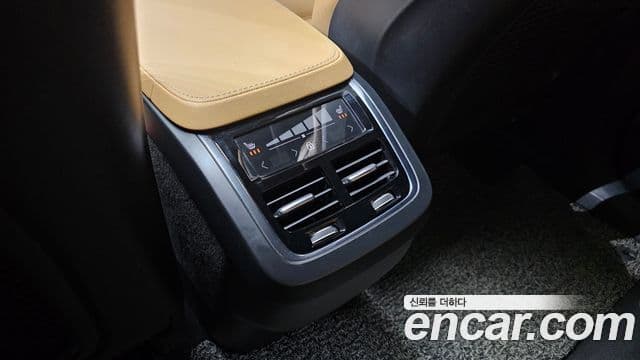 Volvo XC90 2021 — Şəkil 18/20