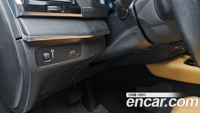 Volvo XC90 2021 — Photo 16/41