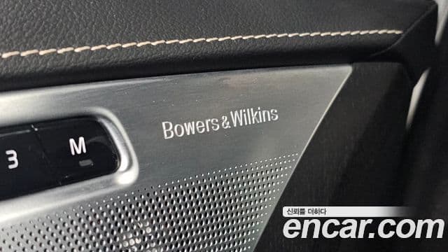 Volvo XC90 2021 — Photo 3/41