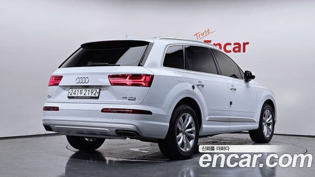 Audi Q7 2019 — Şəkil 2/20