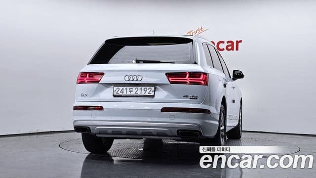 Audi Q7 2019 — Şəkil 4/20