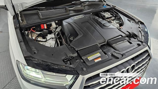 Audi Q7 2019 — Şəkil 6/20