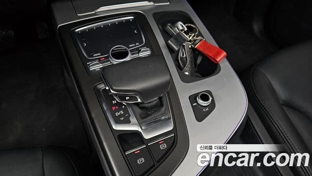Audi Q7 2019 — Şəkil 9/20