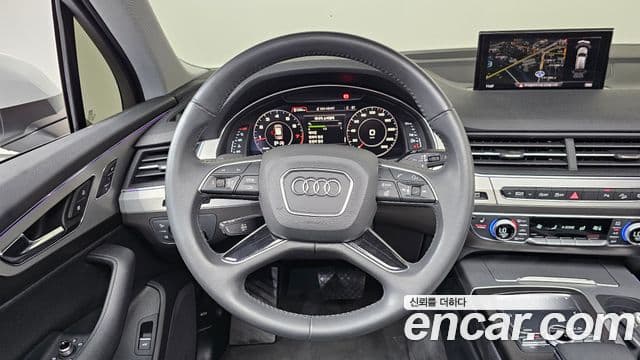 Audi Q7 2019 — Şəkil 12/20