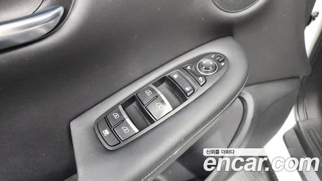 Infiniti QX50 2019 — Photo 13/33
