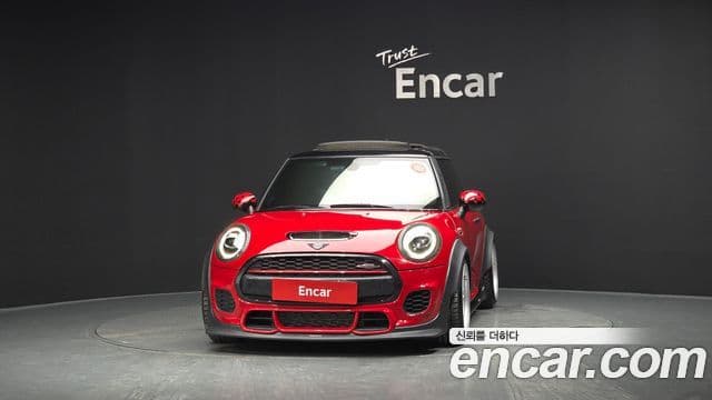 Mini Cooper S 2019 — ფოტო 3/20