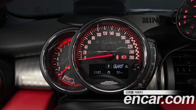 Mini Cooper S 2019 — ფოტო 8/20