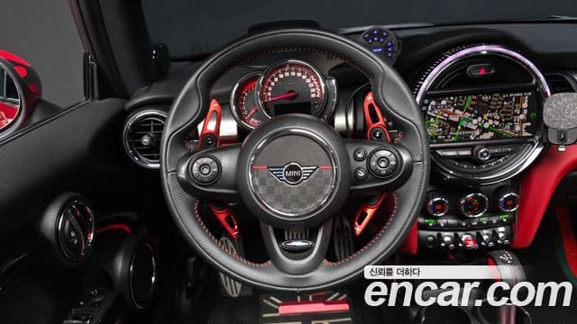 Mini Cooper S 2019 — ფოტო 13/20