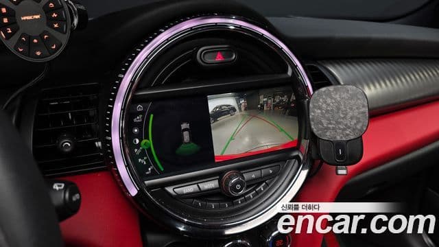 Mini Cooper S 2019 — ფოტო 15/20