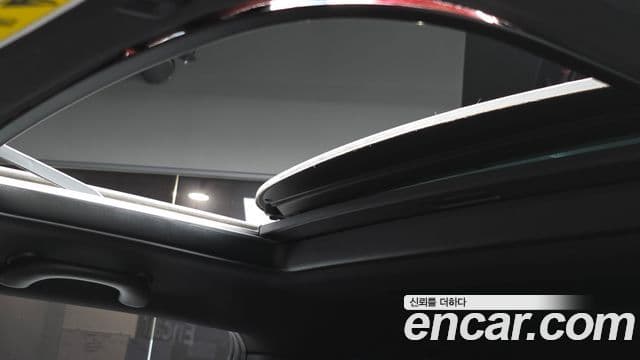 Mini Cooper S 2019 — ფოტო 18/20