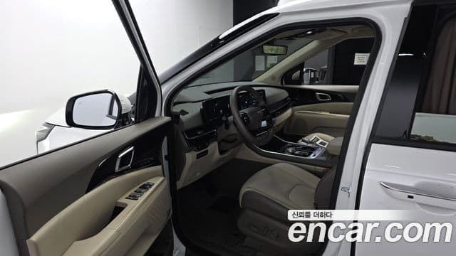 Kia Carnival 2024 — Фото 8/20