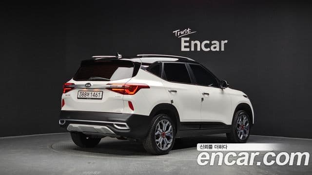 Kia Seltos 2019 — ფოტო 2/20