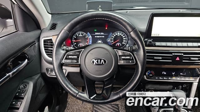 Kia Seltos 2019 — ფოტო 13/20