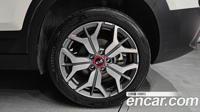 Kia Seltos 2019 — Şəkil 14/37