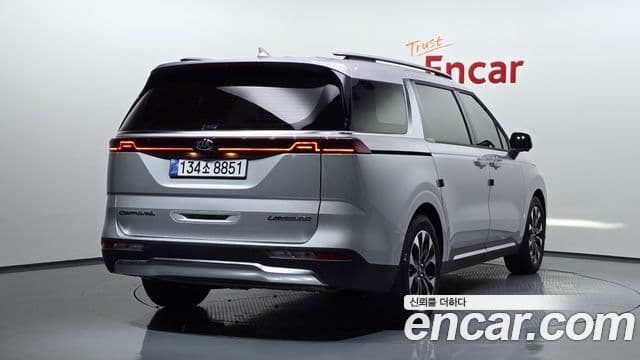 Kia Carnival 2021 — Фото 2/20