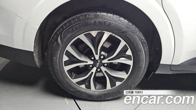 Kia Carnival 2022 — Фото 5/20