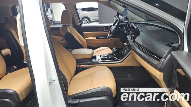 Kia Carnival 2022 — Фото 10/20