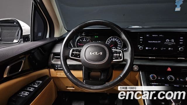 Kia Carnival 2022 — Фото 12/20