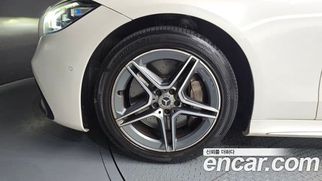Mercedes-Benz S-Class 2022 — Photo 16/20