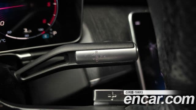 Mercedes-Benz S-Class 2022 — Photo 15/20