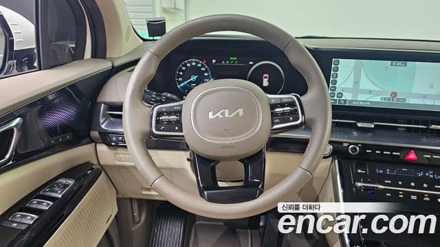 Kia Carnival 2021 — Фото 13/20