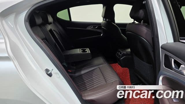 Genesis G70 2022 — ფოტო 12/20