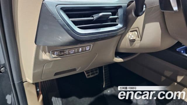 Kia K8 2023 — Şəkil 18/20