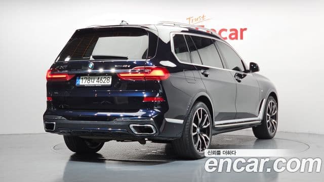 BMW X7 2021 — Photo 3/20