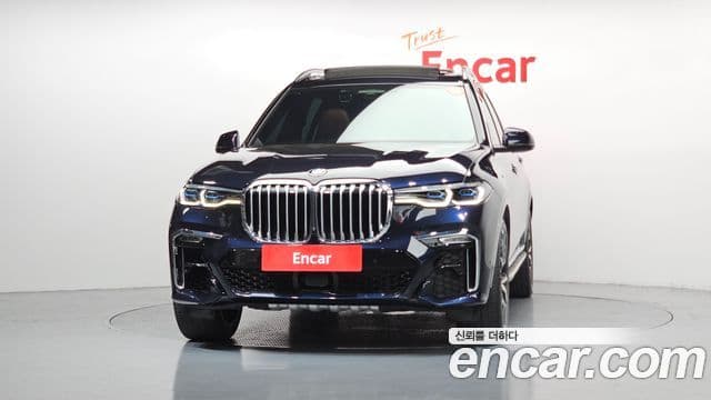 BMW X7 2021 — Photo 17/20