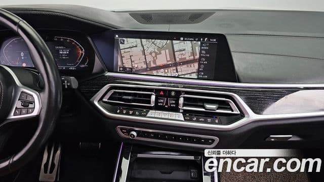BMW X7 2021 — Photo 11/20