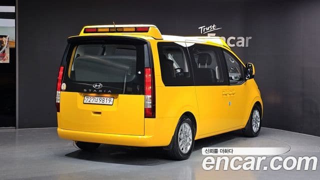 Hyundai Staria 2022 — Şəkil 2/20