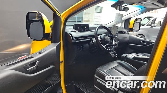 Hyundai Staria 2022 — Şəkil 10/20