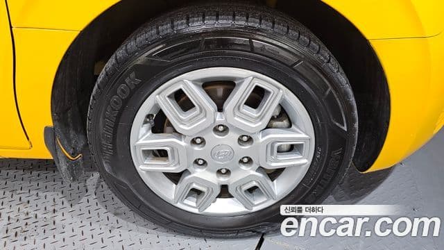 Hyundai Staria 2022 — Photo 4/35