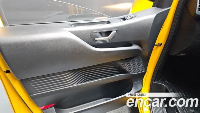 Hyundai Staria 2022 — Photo 14/35