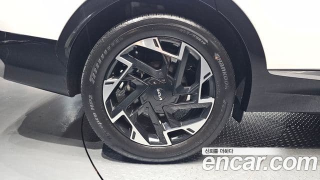 Kia Sportage 2022 — ფოტო 5/20