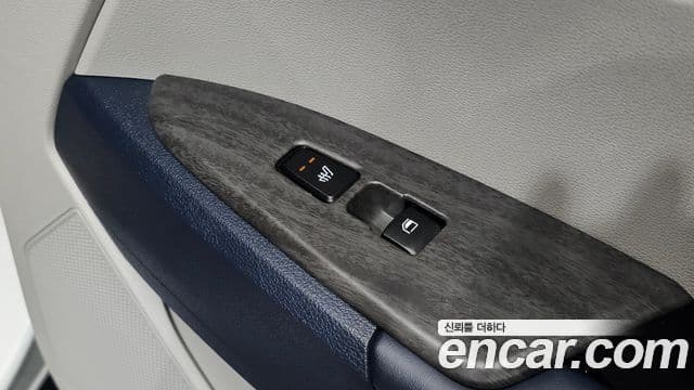Kia Sportage 2022 — ფოტო 19/20