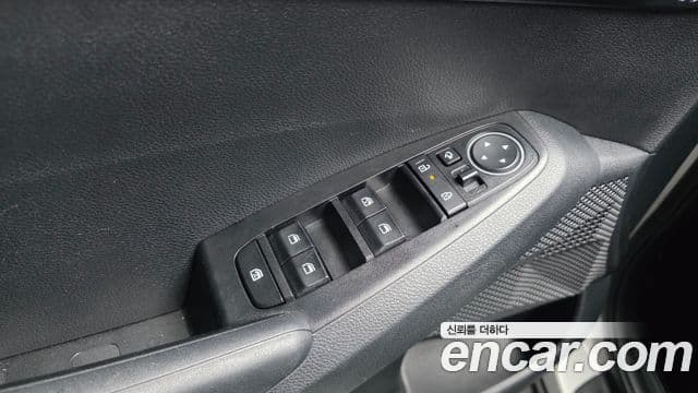 Kia Seltos 2023 — Şəkil 19/20
