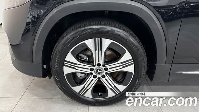 Mercedes-Benz EQB 2025 — ფოტო 12/17