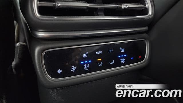 Genesis GV80 Coupe 2023 — ფოტო 19/20