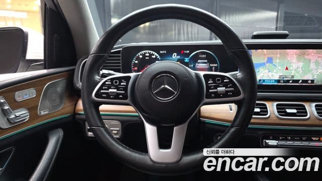 Mercedes-Benz GLE-Class 2021 — фото 13 из 20