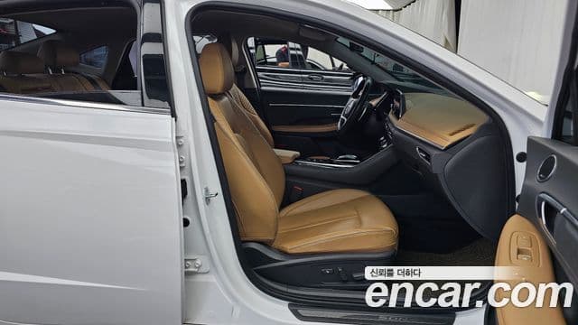 Hyundai Sonata 2020 — ფოტო 11/20