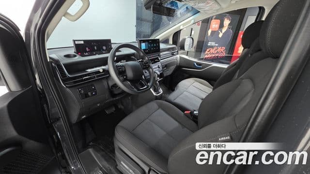 Hyundai Staria 2026 — ფოტო 7/20