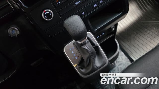 Hyundai Staria 2026 — ფოტო 9/20