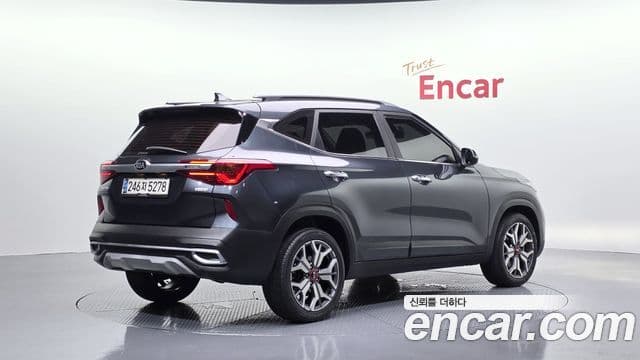 Kia Seltos 2020 — ფოტო 2/20