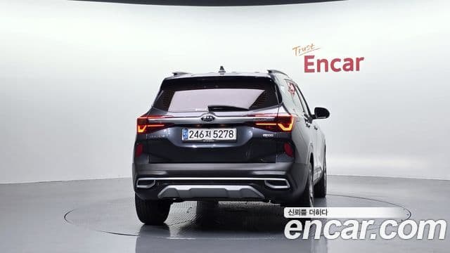 Kia Seltos 2020 — ფოტო 4/20