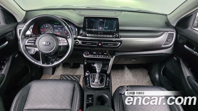 Kia Seltos 2020 — ფოტო 7/20