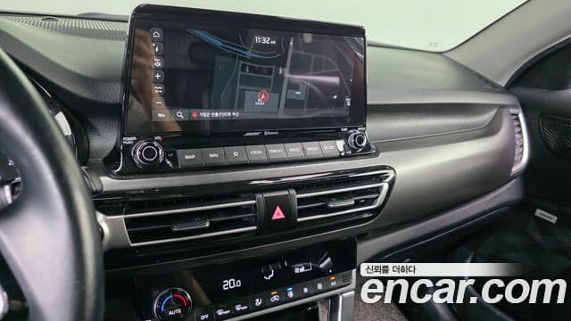 Kia Seltos 2020 — ფოტო 14/20